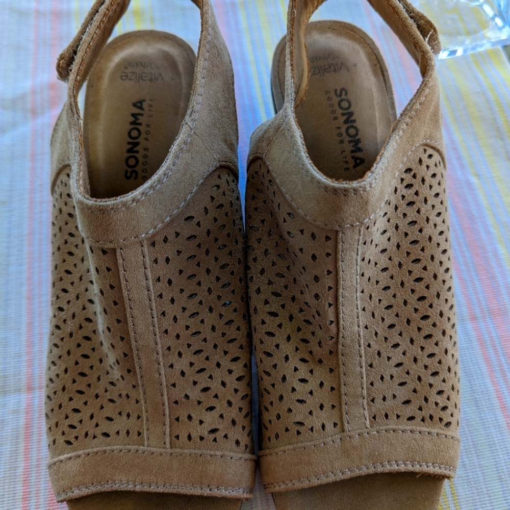Sonoma open toe sandals size 8